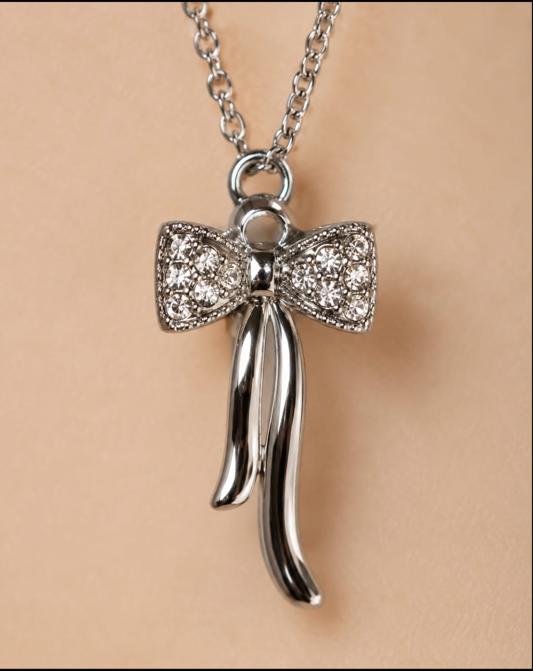 Sparkling Bow Pendant Necklace – Elegant Silver Bow Charm Necklace for Women